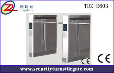 Đầu đọc thẻ từ Drop Arm Barrier cho hệ thống chấm công vân tay
