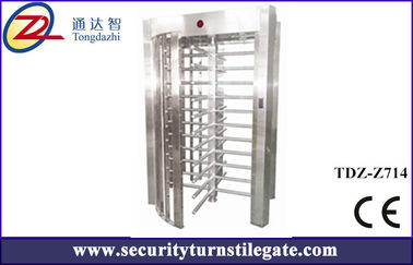 Cổng rào cửa quay có độ cao an toàn cao với chức năng vân tay