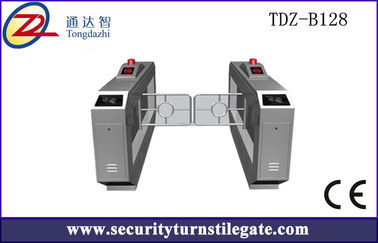 Thiết kế mới SS304 tự động Swing Barrier Gate High Turnstile cửa, 50W