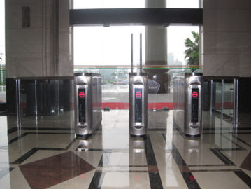 Tự động Flap Barrier thầu hướng Với nhôm hợp kim sắt